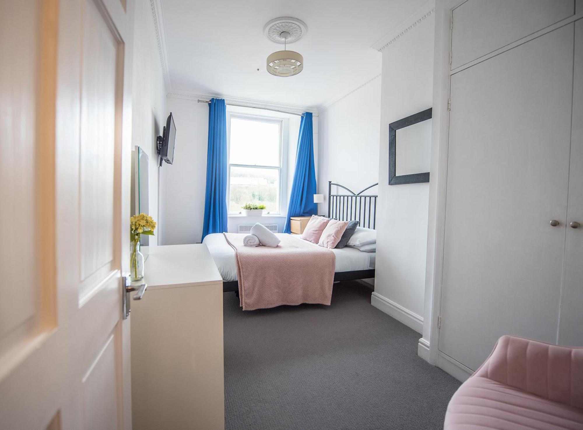 Grosvenor Pad - Lovely 2-Bed Flat - Free On Street Parking Μπαθ Εξωτερικό φωτογραφία